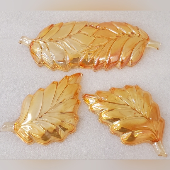 Set Of 3 Dishes, Jeanette Marigold Carnival Glass, Leaf Shape, Stackable - Picture 10 of 10